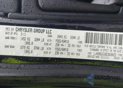 2011 Jeep Grand Cherokee Overland z USA, uszkodzony, nr VIN 1J4RR6GG3BC669023